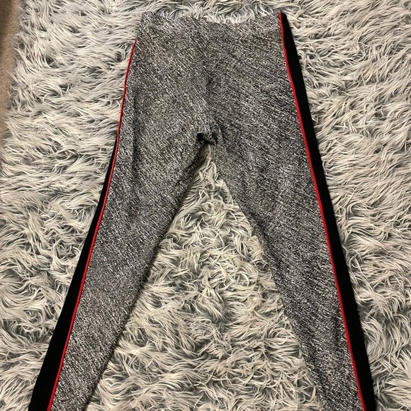 Express size small leggings - Picture 2 of 4